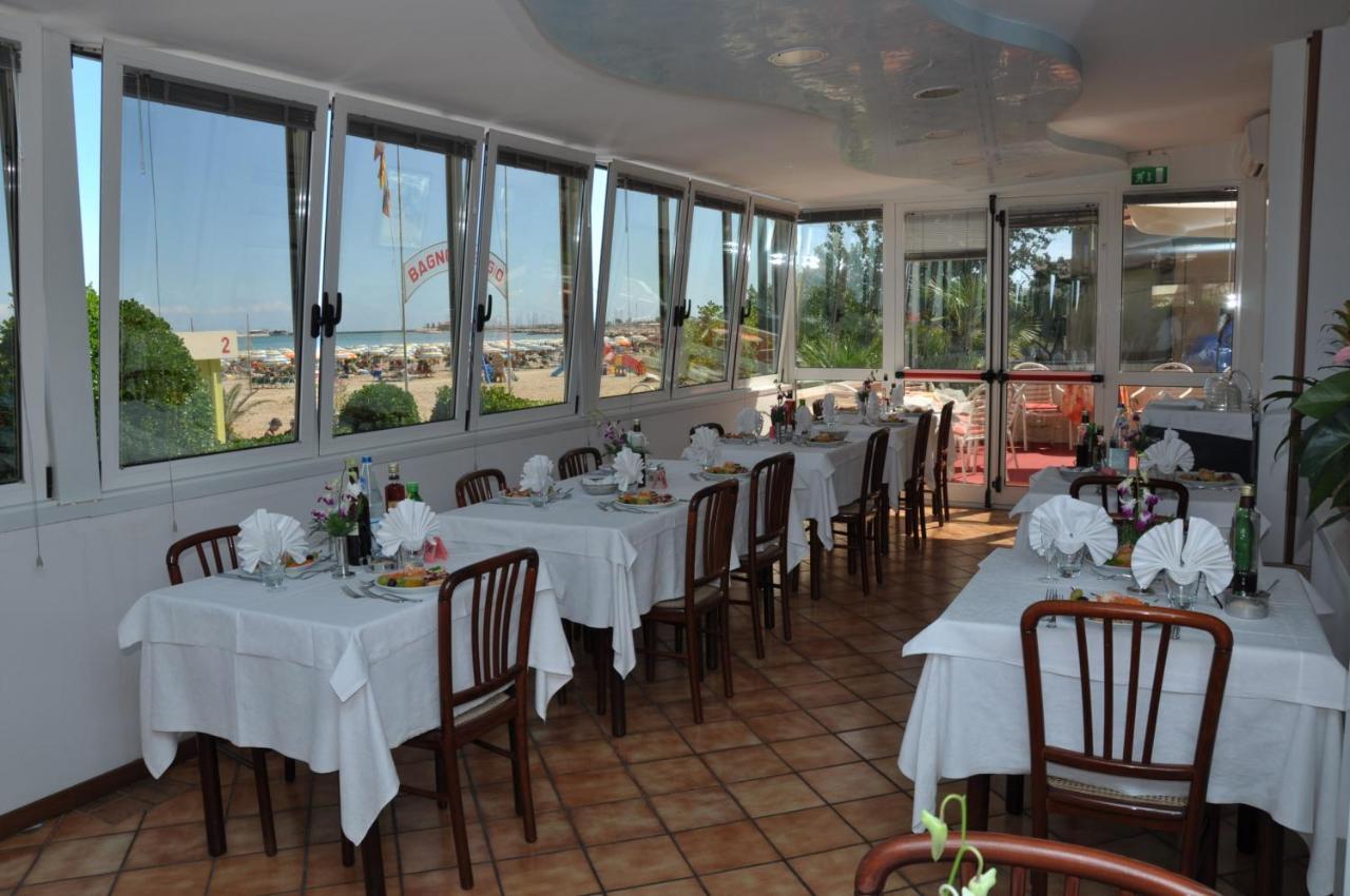 Hotel Driade Sul Mare Rímini Exterior foto